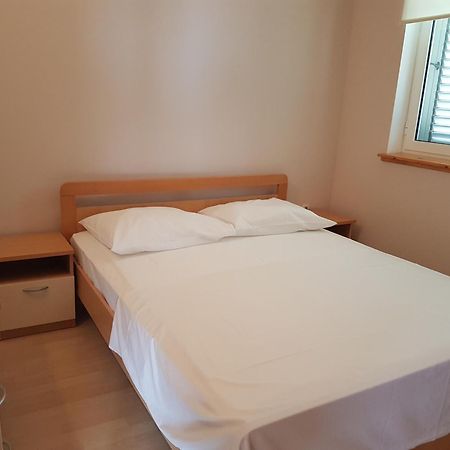 Apartments Mrdelja Vrsi Ngoại thất bức ảnh