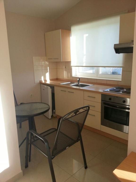 Apartments Mrdelja Vrsi Ngoại thất bức ảnh