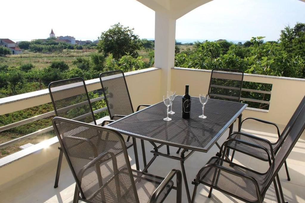 Apartments Mrdelja Vrsi Ngoại thất bức ảnh