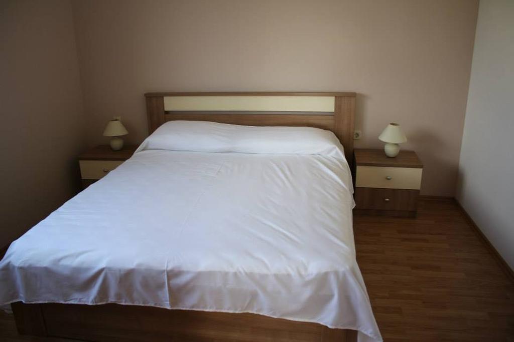Apartments Mrdelja Vrsi Ngoại thất bức ảnh