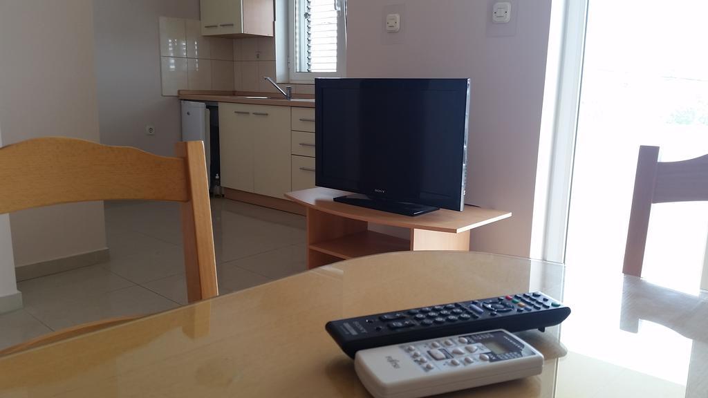 Apartments Mrdelja Vrsi Ngoại thất bức ảnh